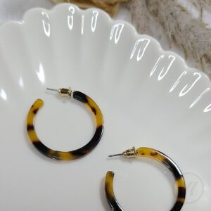 グラフィック カフフープピアス
